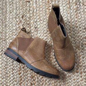 Sorel US 5.5 Brown Emelie Chelsea Waterproof Boots